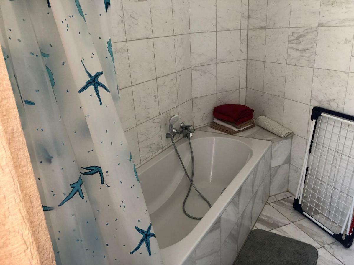 Ferienwohnung Mitten In Wiesbaden Ngoại thất bức ảnh
