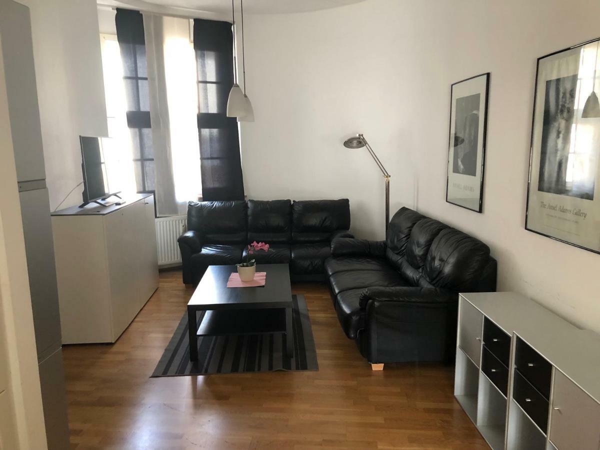 Ferienwohnung Mitten In Wiesbaden Ngoại thất bức ảnh